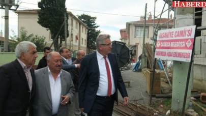 Başkan Cem Kara İhsaniye Camii’nde incelemelerde bulundu