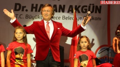 Cumhuriyet Balosu’na Erol Evgin damgası
