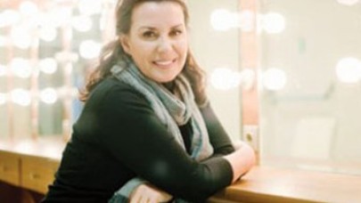 Perihan Savaş facebook aşkıyla evleniyor