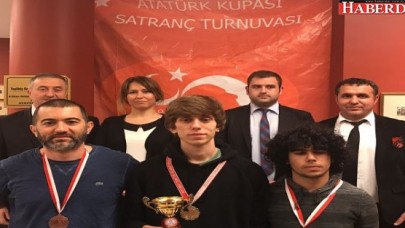 Bakırköyde satranç turnuvasının kazananı belli oldu