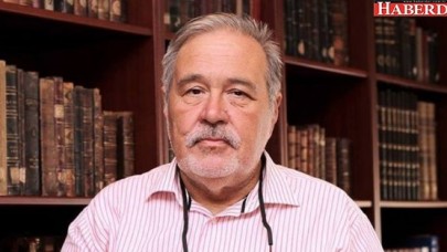 İLBER ORTAYLI’YA “ATATÜRKÇÜ DÜŞÜNCEYE HİZMET ÖDÜLÜ”