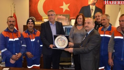 Başkan Cem Kara’ya sürpriz kutlama