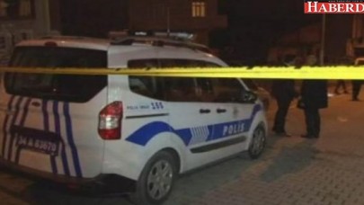 Esenyurt’ta dehşet anları: Önüne gelene bıçakla saldırdı