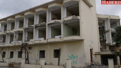 Eski devlet hastanesi yıkılıyor