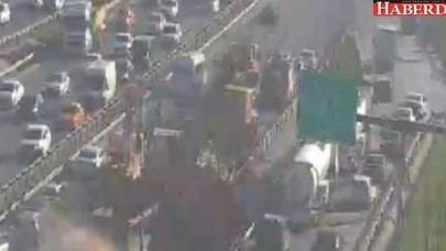 İstanbul trafiğini kilitleyen kaza!