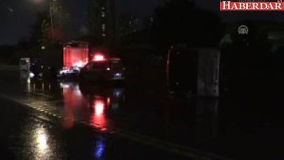 Küçükçekmecede Trafik Kazası: 3 Yaralı