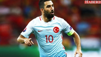 Arda Turan, Medipol Başakşehir ile Anlaştı