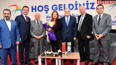 Duayen gazeteciler, yerel gazetecilerle buluştu