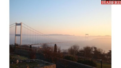 İstanbul Boğazında sis etkili oluyor