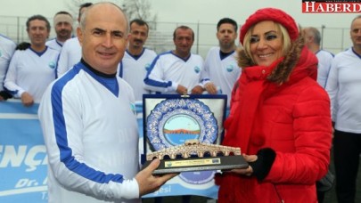 Başkan Akgün, Türkiye Veteranlar Ligi’nde forma giydi