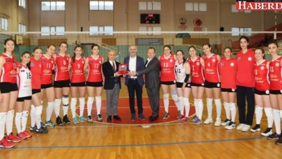 Akgün: Türkiye’de ve Avrupa’da Büyükçekmece’nin gururu olacaksınız!