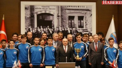 Büyükçekmece Belediyespor kupaya doymuyor!