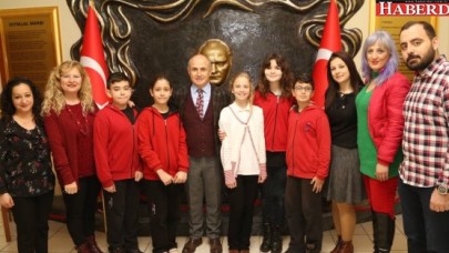 Akgün Romanya’ya gidecek öğrencilere başarı diledi