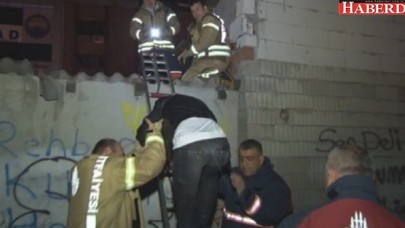 Çatıdan Düşen Hırsız Dükkan İçerisinde Mahsur Kaldı