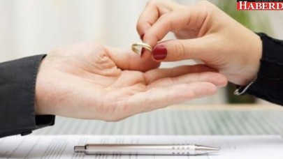 Boşanmış anne soyadını çocuğa verebilecek