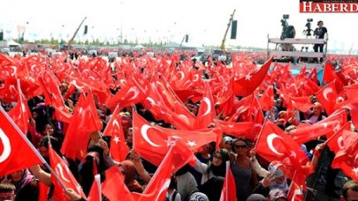 Erken Seçim Vardiyası Başladı! 65 Milyon Bayrak Üretilecek