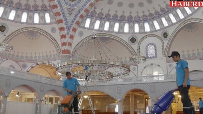 Büyükçekmece’nin camileri Ramazan’a hazır
