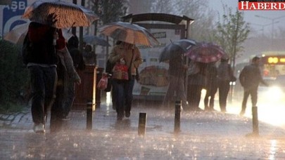 İstanbulda yağmur etkili oluyor