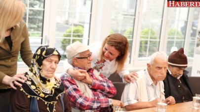 DARÜLACEZE’NİN SESSİZ ÇINARLARINA SES OLDULAR