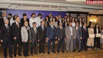 Bakan Çavuşoğlu: Basın, demokrasinin vazgeçilmez unsurudur