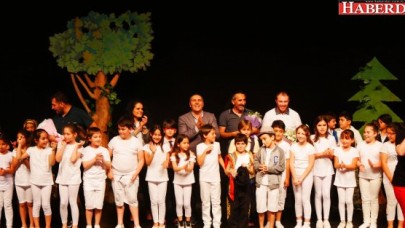 Geleceğin tiyatro sanatçıları Büyükçekmece’de sahne aldı