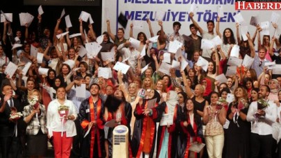 Büyükçekmece Belediyesi 11 yılda 22 bin 600 mezun verdi