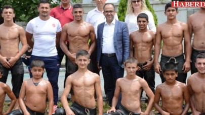 Çatalca Güreş Takımından Kırkpınar Çıkartması!