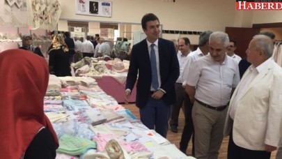 Öğrenciler yararına kermes açıldı