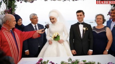 Ayvalı ailesinin mutlu günü