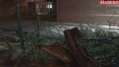 Silivride sağanak ve fırtına etkili oldu