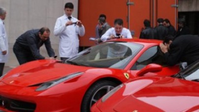 İstanbul'da Ferrarili uyuşturucu çetesi çökertildi