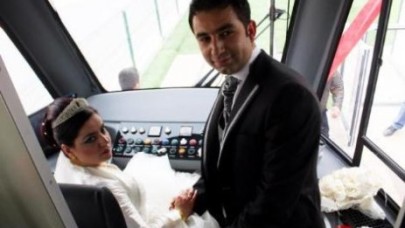 Tramvaydan gelin arabası