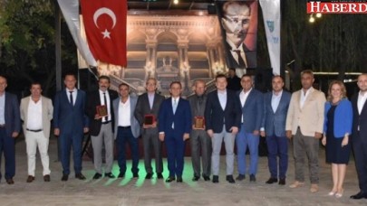 Özcan Işıklar personeliyle aile yemeğinde buluştu