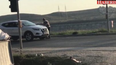 Kırmızı Işıkta Topalladı, Yeşil Işıkta Topladığı Paraları Saydı