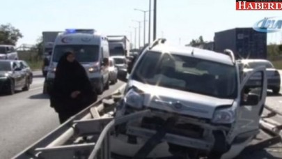 Temde Trafiği Kilitleyen Kaza: 4 Yaralı