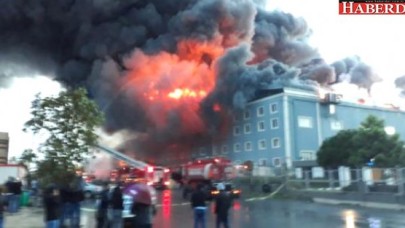 Esenyurttaki Palet Fabrikasında Çıkan Yangın Yan Fabrikalara da Sıçradı