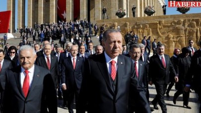 Devlet erkânı Anıtkabiri ziyaret etti