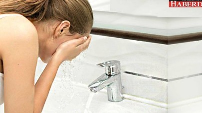 Burnunu Çeşme Suyuyla Temizleyen Kadının Beynini Amipler Yedi