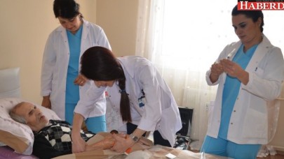 Büyükçekmece Belediyesi evden çıkamayanların yardımına koşuyor