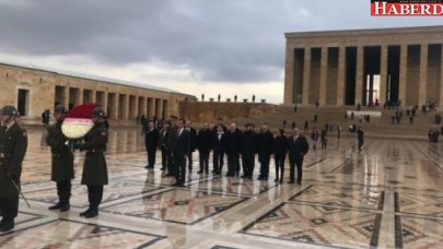 Ekrem İmamoğlundan Anıtkabire ziyaret