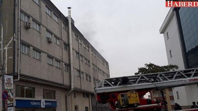 Küçükçekmecede plastik ambalaj atölyesinde yangın