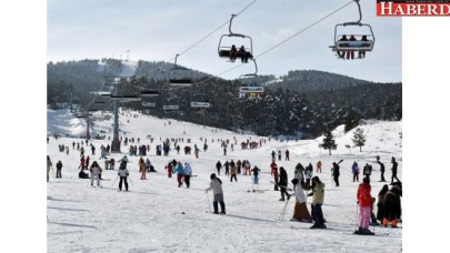 Sarıkamışta kristal kar üzerinde kayak keyfi