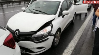 Köprüde 7 araç birbirine girdi