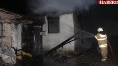 İzmirde elektrikli battaniye yangını