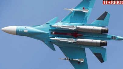 İki savaş uçağı havada çarpıştı!