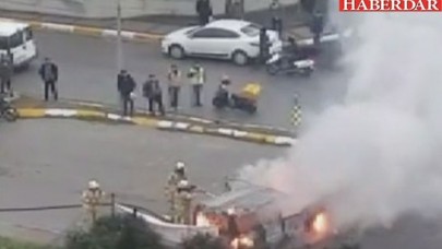 Beylikdüzünde Bir Araç Alev Alev Yandı