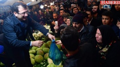 Ekrem İmamoğlu pazar tezgahına çıktı lahana sattı