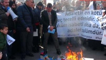 Konut Mağdurları Maket Evleri Yaktı