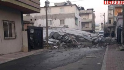 Mersinde 5 Katlı Bir Bina Çöktü