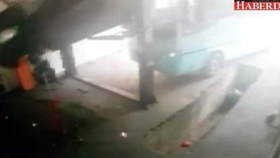 Esenyurtta Halk Otobüsü Oto Tamirciye Daldı